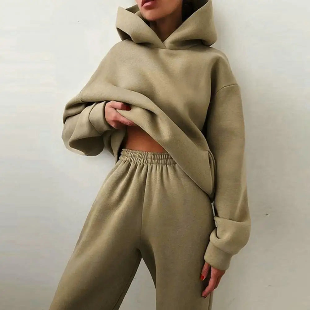 Fashionably Relaxed: Cozy Tracksuit Set